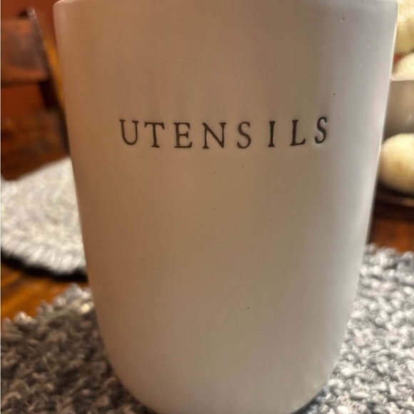 Hearth and Hand by Magnolia - Picture 2 of 2